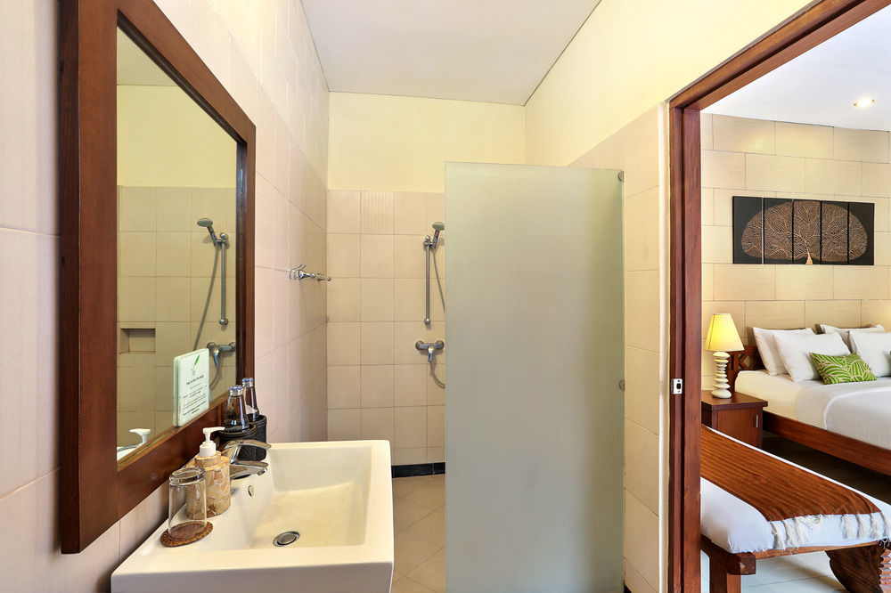The Vie Villa Legian Екстериор снимка