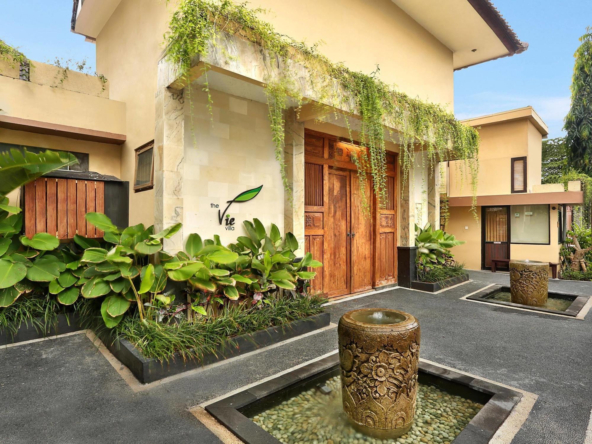 The Vie Villa Legian Екстериор снимка